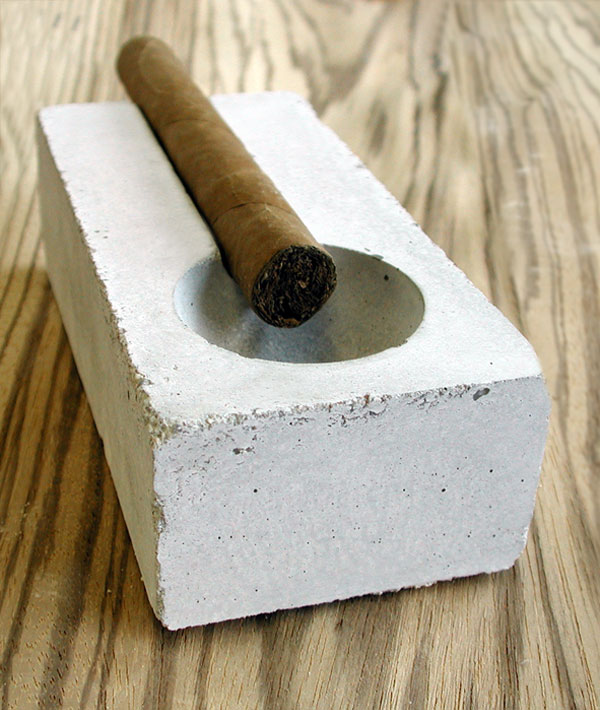 Cigar ashtray by YHD