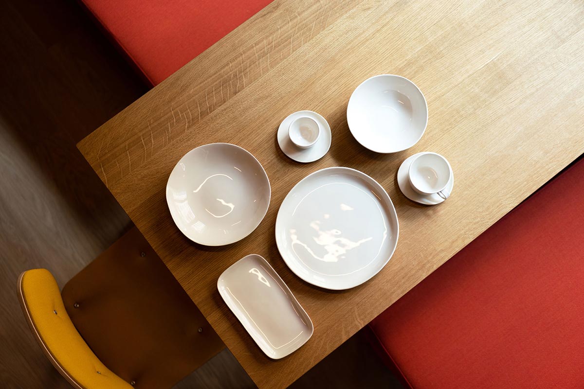 Porcelain tableware for the restaurant "Im Künstlerhaus"