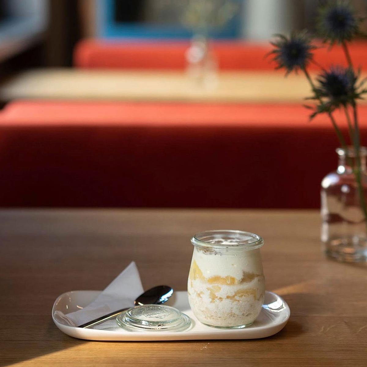 Porcelain tableware for the restaurant "Im Künstlerhaus"