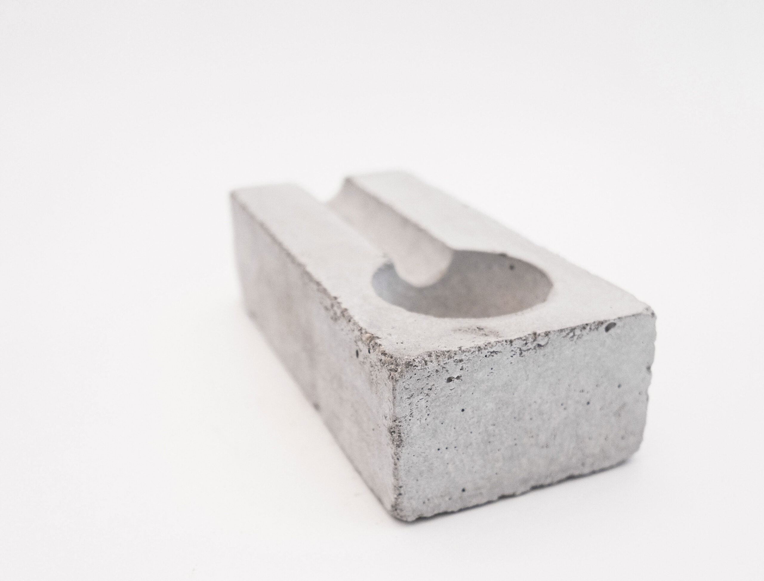 Zigarrenschenbecher Beton Yvette Hoffmann Design